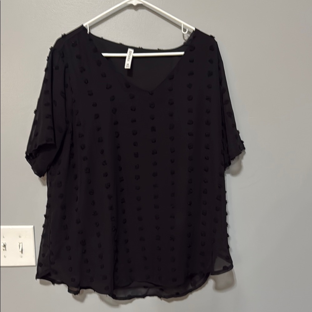 Zenana Outfitters Black Textured V-Neck Blouse